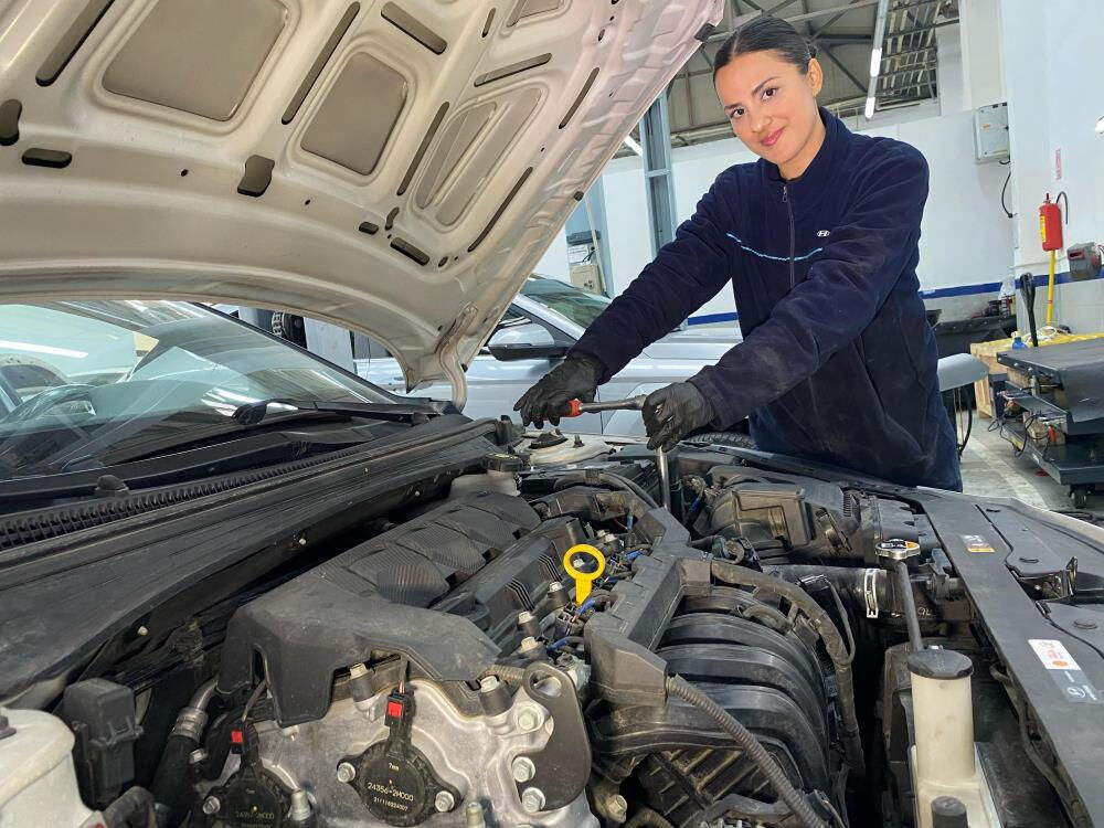 Oto tamirhanesinde gören şaşkına dönüyor! "Bir tane daha olsa hemen işe alırız" - 2. Resim