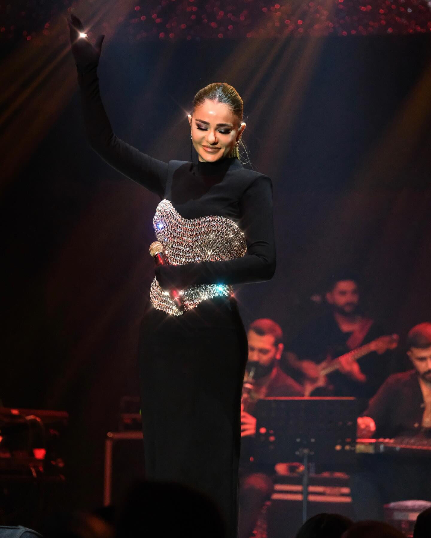 Ünlü şarkıcı Derya Bedavacı'nın sahne ücreti ağızları açık bıraktı!  Ünlü şarkıcı Derya Bedavacı'nın sahne ücreti ağızları açık bıraktı!
