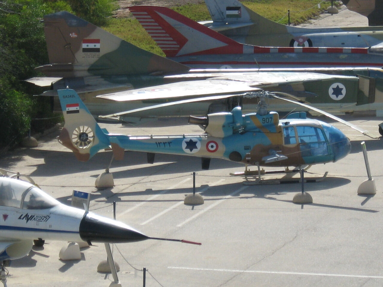 Yeni Suriye hükümetinden ilk hava operasyonu: Mİ-24 helikopterleri sahada Yeni Suriye hükümetinden ilk hava operasyonu: Mİ-24 helikopterleri sahada - 2. Resim