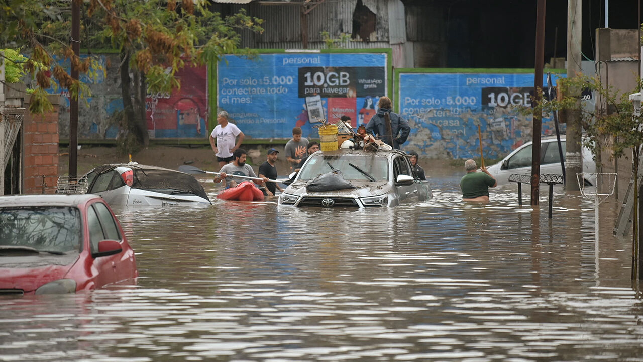 Arjantin felaketi yaşıyor! Sel nedeniyle çok sayıda ölü var - 2. Resim