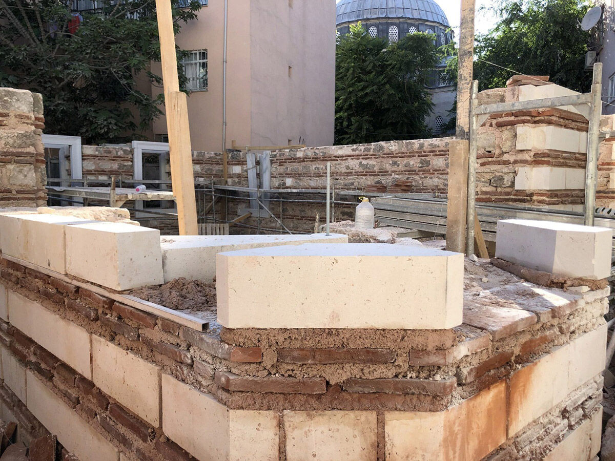 Görenler tanıyamadı! Harabe haldeki tarihi 'Bakkalzade Mescidi' ziyaretçileri şaşırttı - 2. Resim