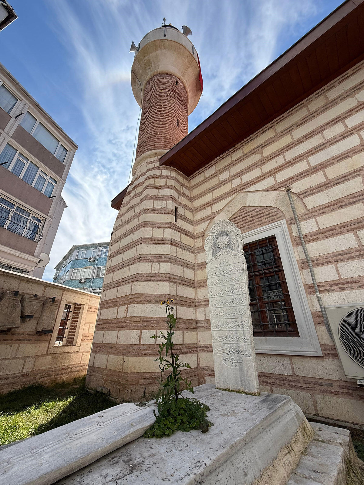 Görenler tanıyamadı! Harabe haldeki tarihi 'Bakkalzade Mescidi' ziyaretçileri şaşırttı - 8. Resim