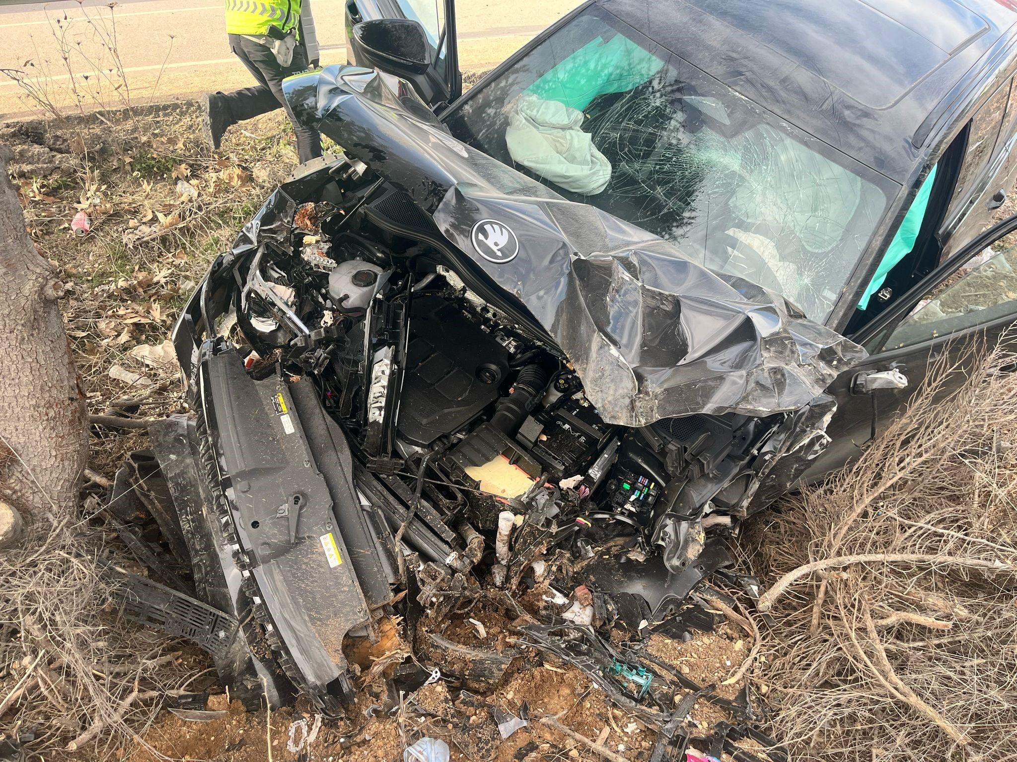 AK Partili isim eşi ve kızıyla birlikte kaza geçirdi - 3. Resim