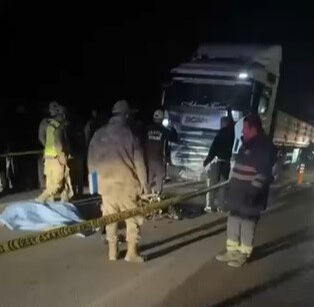 Hatay'da korkunç kaza! 2 genç hayatını kaybetti Hatay'da korkunç kaza! 2 genç hayatını kaybetti - 1. Resim