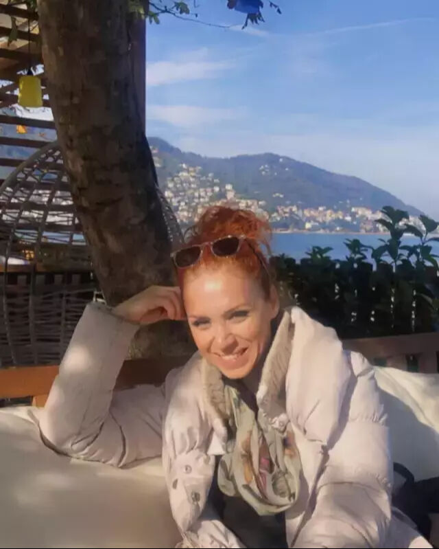 Şebnem Paker 28 yıl sonra ortaya çıktı! Hem son hali hem de yaptığı iş şaşırttı Şebnem Paker 28 yıl sonra ortaya çıktı! Hem son hali hem de yaptığı iş şaşırttı - 3. Resim