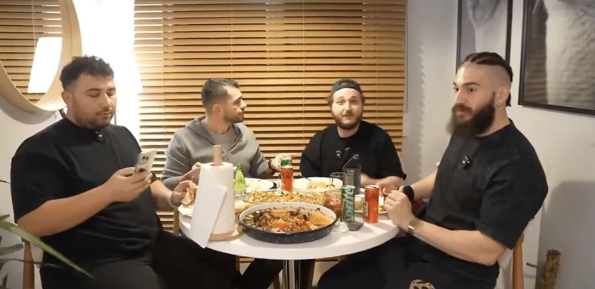 Testo Taylan, Efecan Kültür'ün ölüm haberini canlı yayında aldı! O anlar sosyal medyada gündem oldu Testo Taylan, Efecan Kültür'ün ölüm haberini canlı yayında aldı! O anlar sosyal medyada gündem oldu - 3. Resim