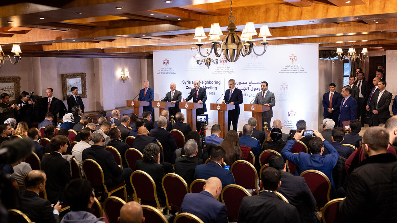 Türkiye ve bölge ülkelerinden ortak bildiri! Beşli Güvenlik Zirvesi'nde Şam yönetimine destek, DEAŞ'a operasyon kararı Türkiye ve bölge ülkelerinden ortak bildiri! Beşli Güvenlik Zirvesi'nde Şam yönetimine destek, DEAŞ'a operasyon kararı - 2. Resim