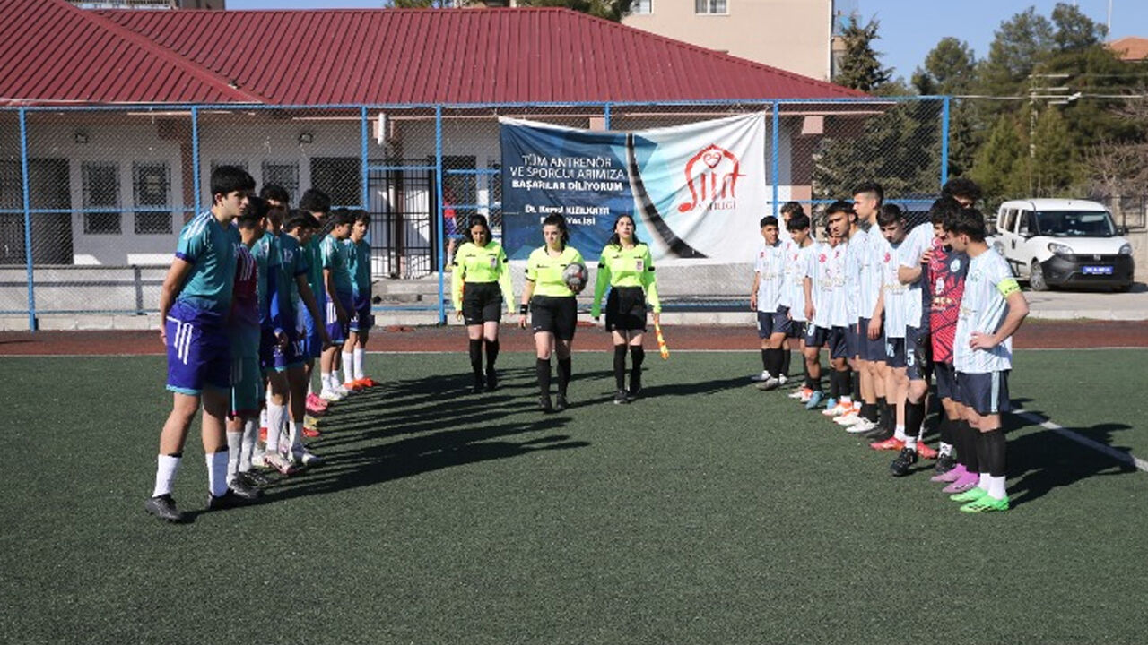 Yaşları henüz 18 ve 21! Siirtli kadın hakemlerin hedefi Süper Lig Yaşları henüz 18 ve 21! Siirtli kadın hakemlerin hedefi Süper Lig - 1. Resim