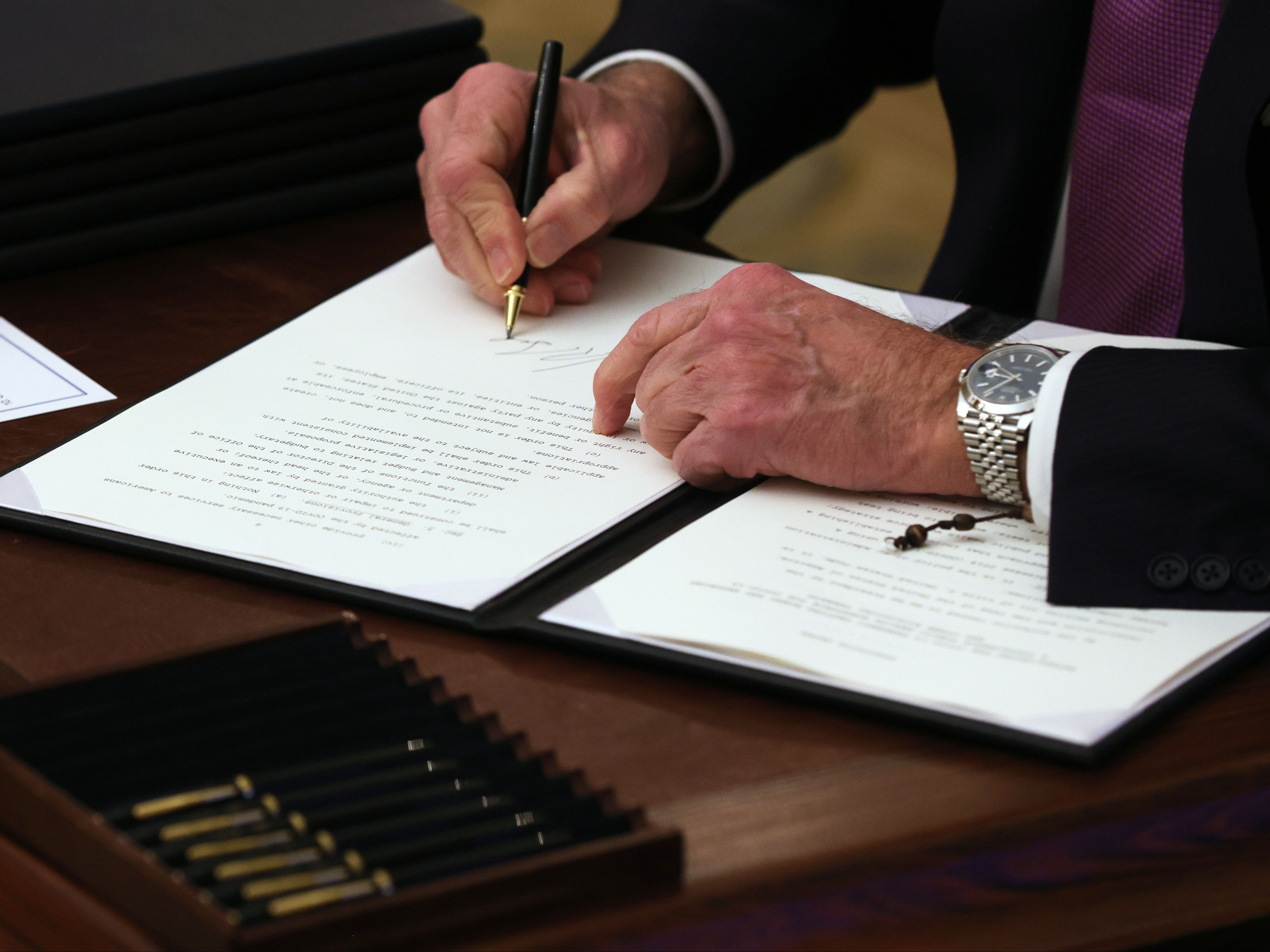 Beyaz Saray'ı gerçekte kim yönetti? ABD'de 'Autopen' krizi: Biden'ın imzaları taklit çıktı! - 2. Resim