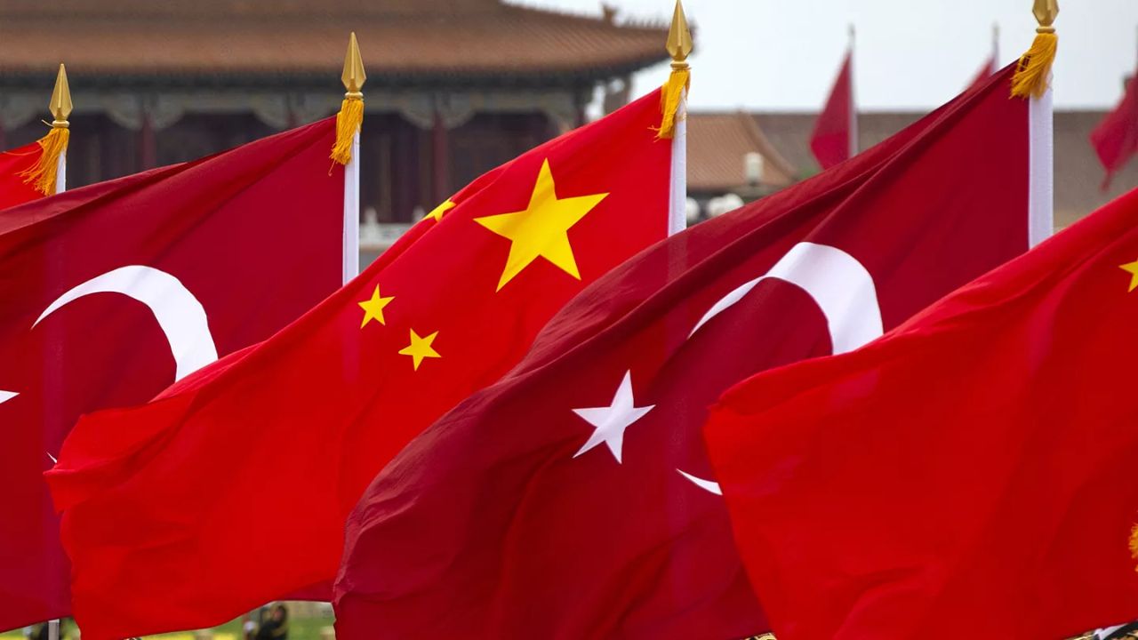 Çin’in Ankara Büyükelçiliğinden ‘ek gümrük vergisi’ tepkisi: ABD diyaloğa ve iş birliğine dönmeli Çin’in Ankara Büyükelçiliğinden ‘ek gümrük vergisi’ tepkisi: ABD diyaloğa ve iş birliğine dönmeli