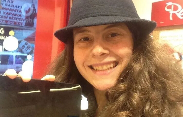 Ece Gürel'in kaybolurken konuştuğu arkadaşı anlattı: Ece'ye tuvaletleri temizlettirip, kahve taşıttılar! - 2. Resim