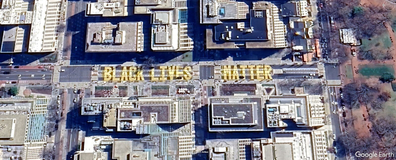 Google Earth'ten bile görülebiliyor! ABD'nin kalbindeki ikonik yazı için karar verildi Google Earth'ten bile görülebiliyor! ABD'nin kalbindeki ikonik yazı için karar verildi - 1. Resim