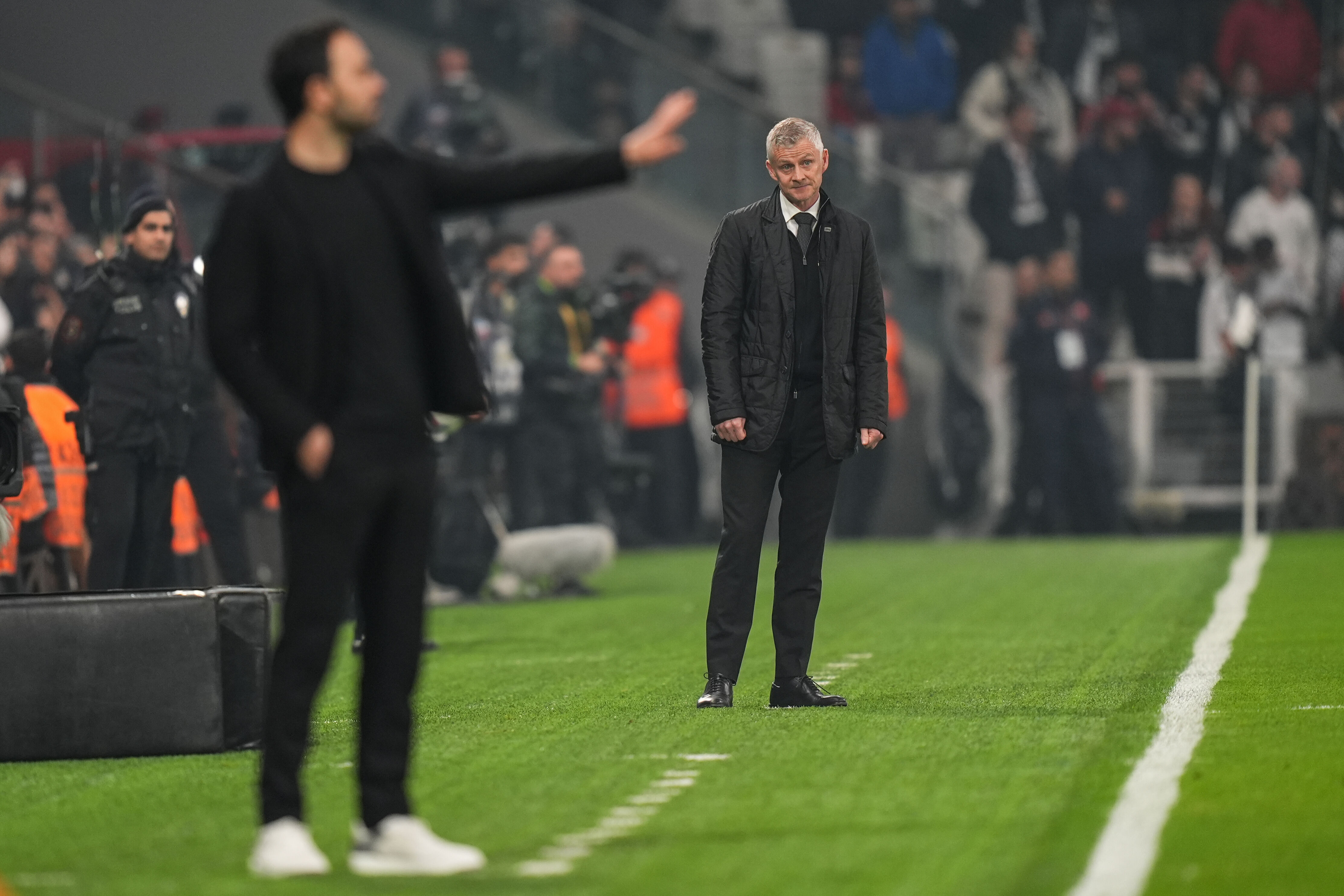 Ole Gunnar Solskjaer: "Futbol bazen böyle yumruklar atabilir" Ole Gunnar Solskjaer: "Futbol bazen böyle yumruklar atabilir" - 2. Resim