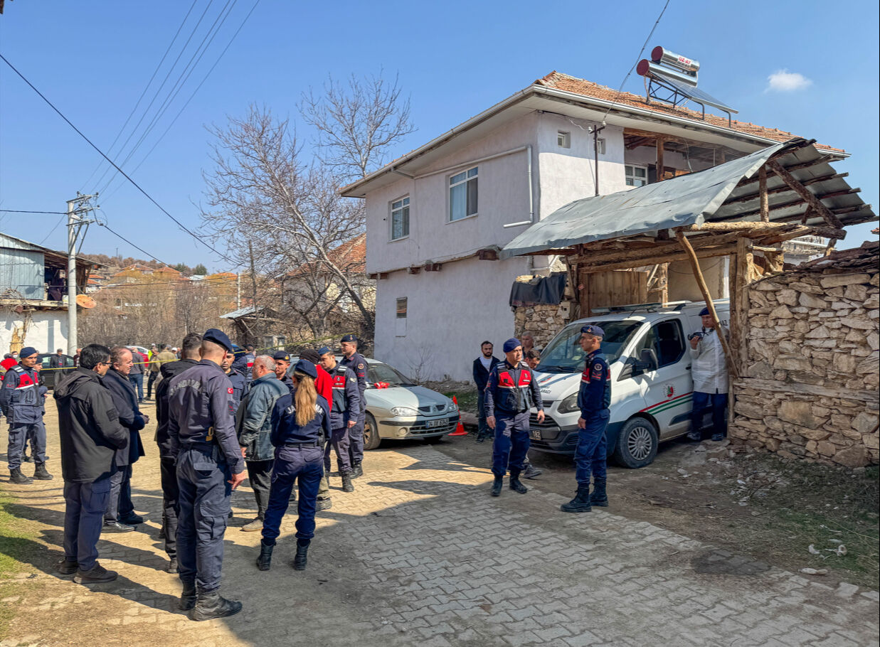 Sokak ortasında av tüfeğiyle dehşet saçtı! Komşularının katili oldu - 2. Resim