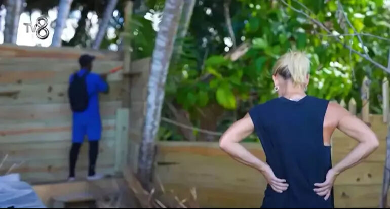 Survivor'da bu da oldu! Turizm Bakanlığı devreye girdi: Evleri tek tek yıkıldı! Yarışmacıların sitemi ve gözyaşları şoke etti Survivor'da bu da oldu! Turizm Bakanlığı devreye girdi: Evleri tek tek yıkıldı! Yarışmacıların sitemi ve gözyaşları şoke etti - 2. Resim