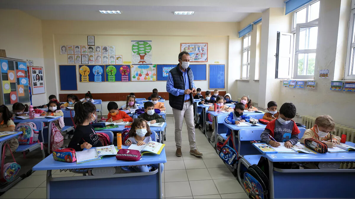 12 Mart okullar tatil mi? Erzurum'un Kurtuluşu resmi tatil kapsamında mı merak ediliyor! 12 Mart okullar tatil mi? Erzurum'un Kurtuluşu resmi tatil kapsamında mı merak ediliyor! - 2. Resim