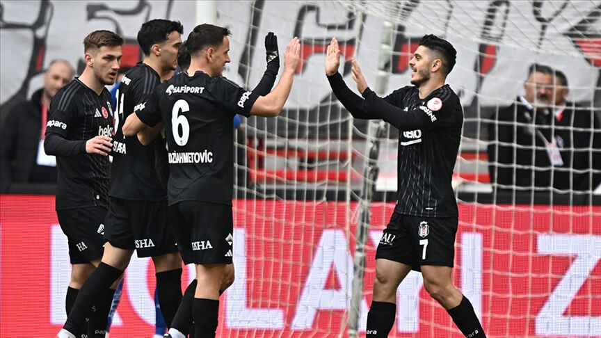 Beşiktaş Galalatasaray maçı ne zaman, saat kaçta? BJK GS derbi günü kesinleşti Beşiktaş Galalatasaray maçı ne zaman, saat kaçta? BJK GS derbi günü - 1. Resim