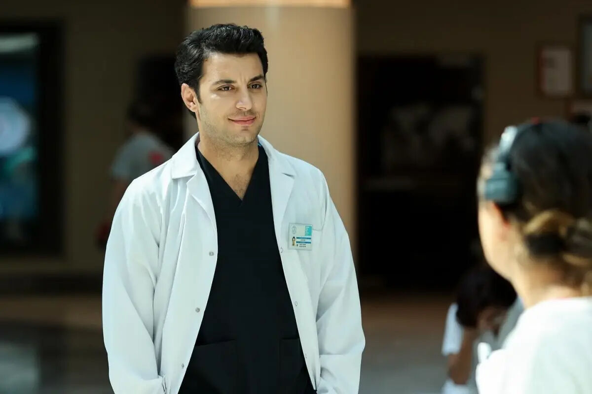 Devrim Kabacaoğlu kimdir? Bahar'ın Uğur'u Devrim Kabacaoğlu diziden ayrılıyor mu? - 2. Resim