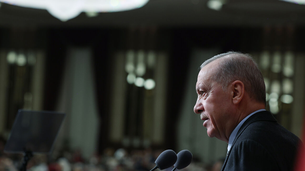 Erdoğan'dan Suriye'deki mutabakata ilk yorum: Eksiksiz uygulanmalı, başka kurtuluş yok Erdoğan'dan Suriye anlaşmasına ilk yorum! SDG/PYD'nin Şam yönetimine katılmasını nasıl karşıladı? - 1. Resim