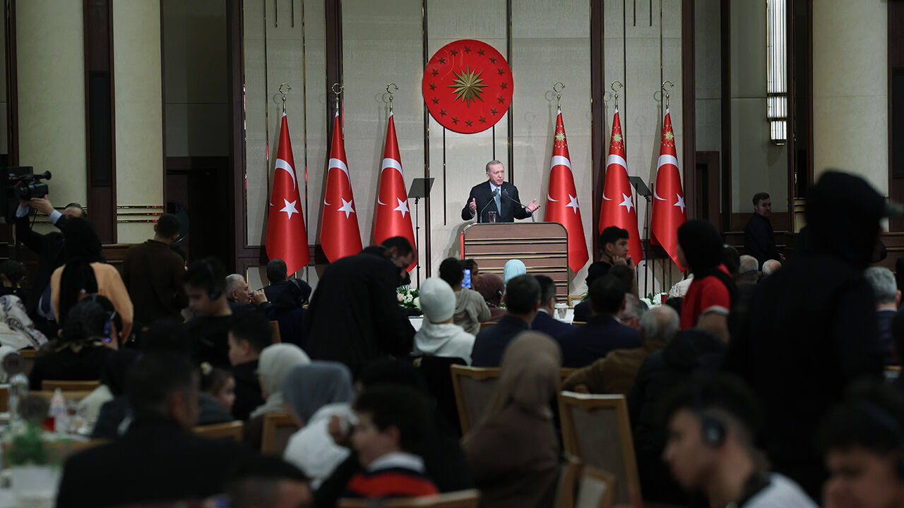 Erdoğan'dan Suriye'deki mutabakata ilk yorum: Eksiksiz uygulanmalı, başka kurtuluş yok Erdoğan'dan Suriye anlaşmasına ilk yorum! SDG/PYD'nin Şam yönetimine katılmasını nasıl karşıladı? - 4. Resim