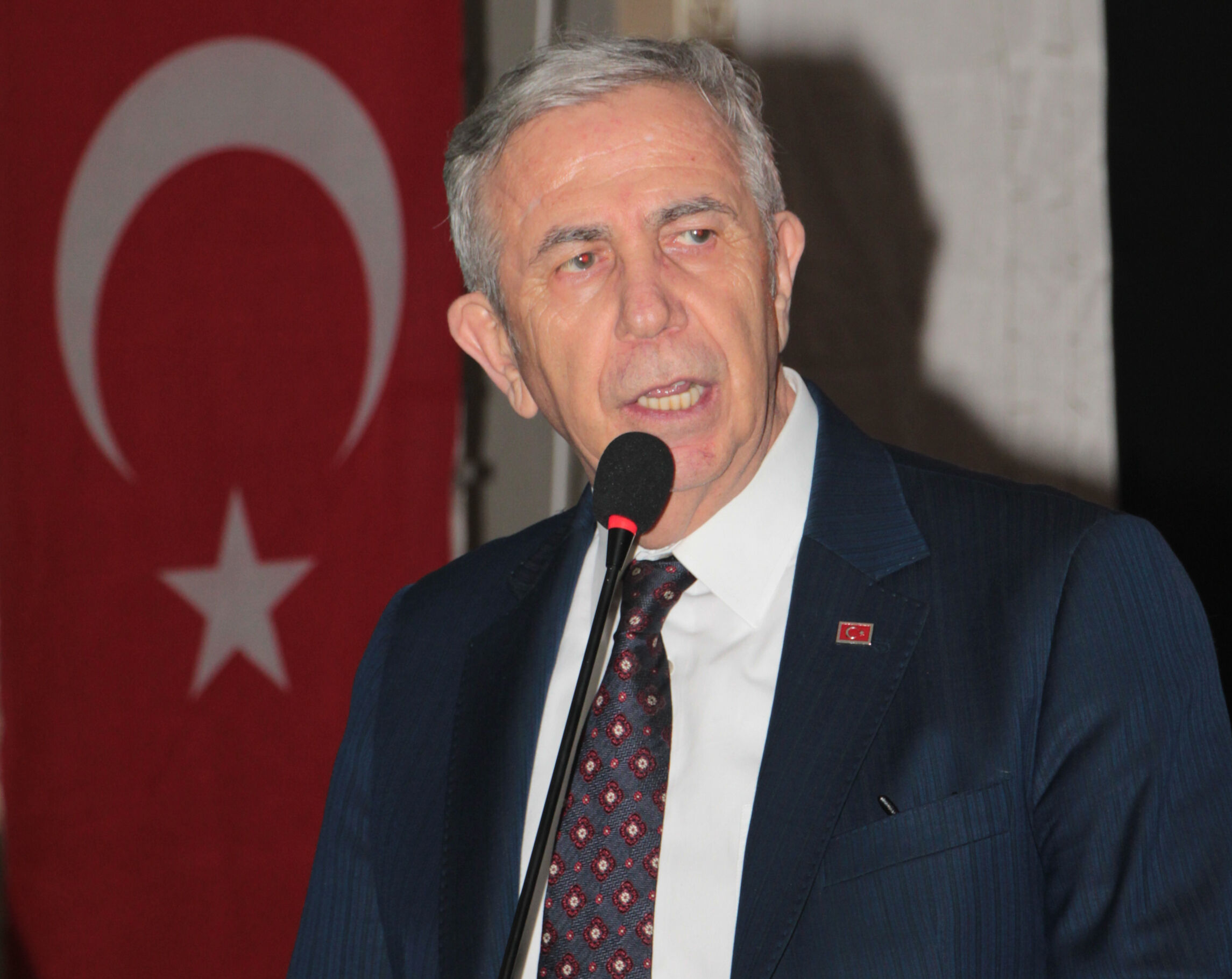 Mansur Yavaş'tan Ekrem İmamoğlu'na adaylık çalımı: Günü geldiğinde bakacağım - 1. Resim