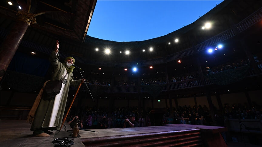 Peygambere hakaret edilen şehirde iftar! Londra'nın en köklü tiyatrosu Shakespeare’s Globe ezan sesleriyle yankılandı - 2. Resim