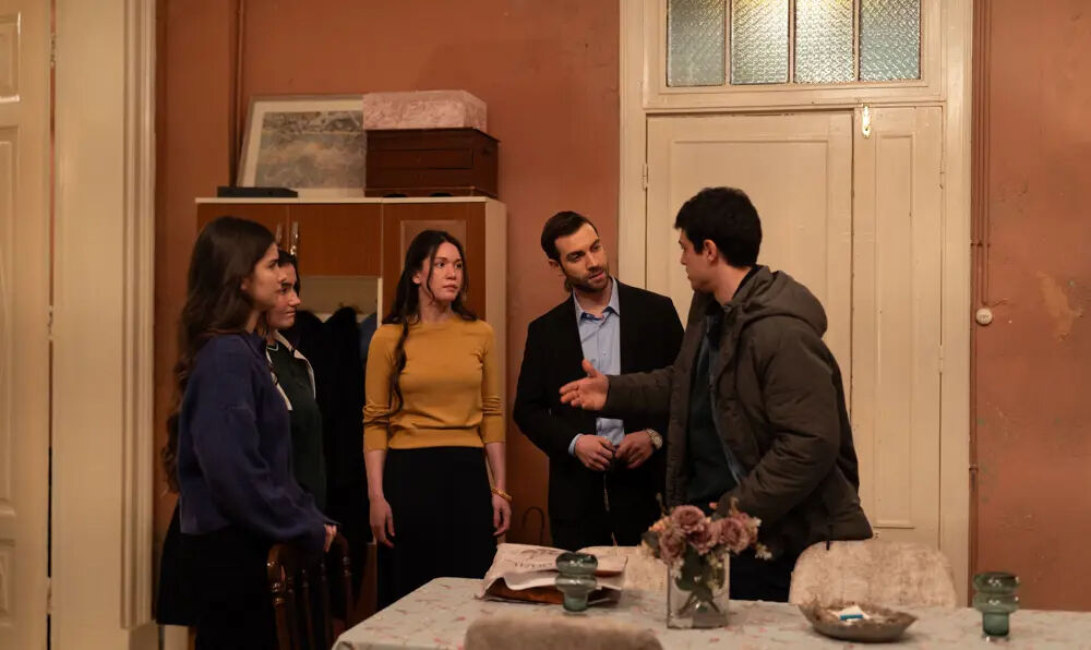 Sahipsizler final yapacak mı, Sahipsizler bitecek mi, ne zaman? Sahipsizler dizisi yeni bölüm merakla bekleniyor! Sahipsizler final yapacak mı, Sahipsizler bitecek mi, ne zaman? Sahipsizler dizisi yeni bölüm merakla bekleniyor! - 1. Resim