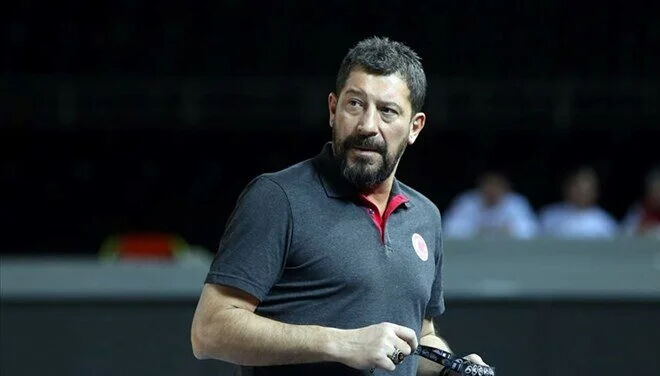 Ufuk Sarıca kimdir, sağlık durumu nasıl? Tecrübeli antrenör hastaneye kaldırıldı Ufuk Sarıca kimdir, sağlık durumu nasıl? Tecrübeli antrenör hastaneye kaldırıldı - 1. Resim