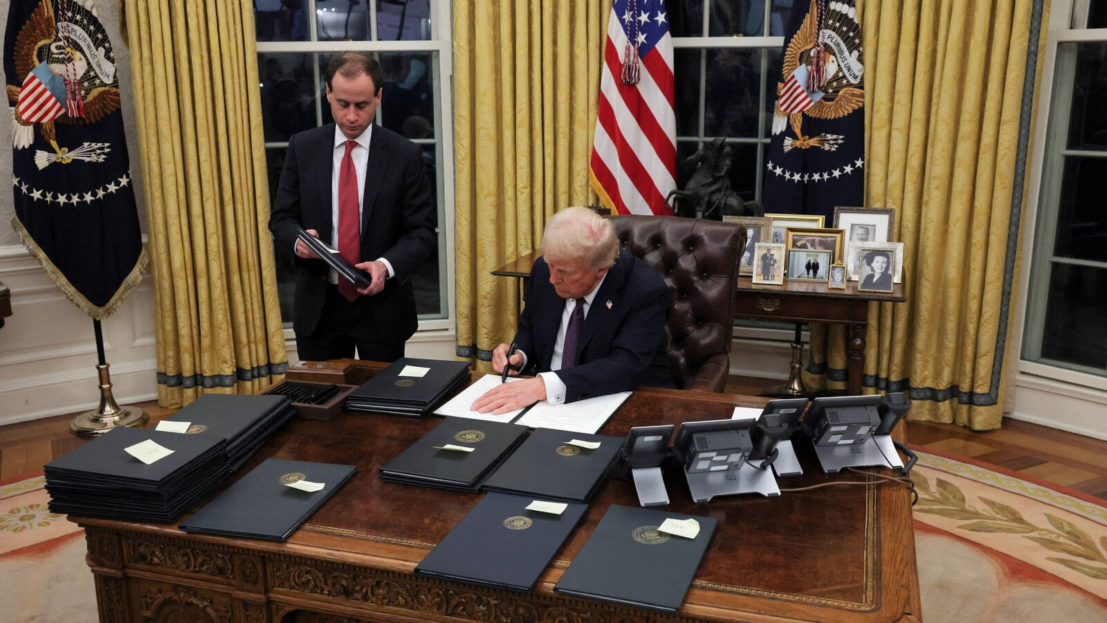 ABD başkanı Trump'ın alüminyum ve çelik vergisi yürürlüğe girdi ABD başkanı Trump'ın alüminyum ve çelik vergisi yürürlüğe girdi - 1. Resim