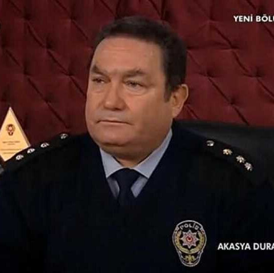 Akasya Durağı'nın ünlü oyuncusu Tevfik Yapıcı'nın son hali ortaya çıktı! Kimse tanıyamadı Akasya Durağı'nın ünlü oyuncusu Tevfik Yapıcı'nın son hali ortaya çıktı! Kimse tanıyamadı - 1. Resim