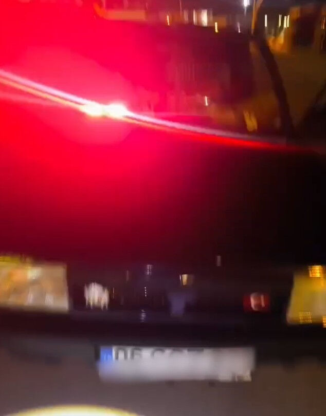 Arabasını satsa bile ödeyemez! Çakar taktırdı 140 bin lira ceza yedi  Arabasını satsa bile ödeyemez! Tofaş'a çakar taktırdı 140 bin lira ceza yedi  - 1. Resim