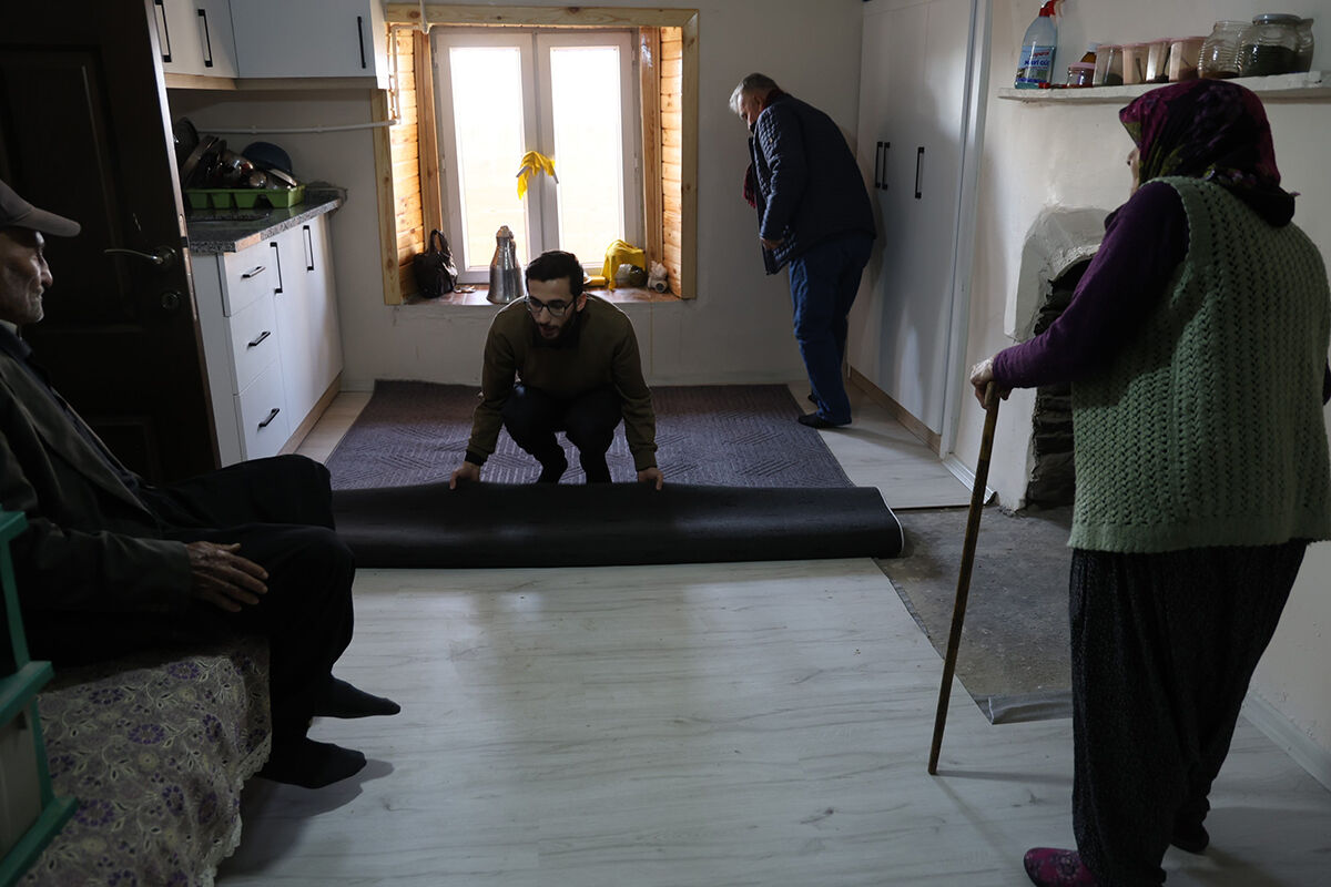 Atandığı köyü ihya etti! Lavabo bahanesiyle tadilata başlayan imam bütün evi yeniledi Atandığı köyü ihya etti! Lavabo bahanesiyle tadilata başladı, bütün evi yeniledi - 3. Resim