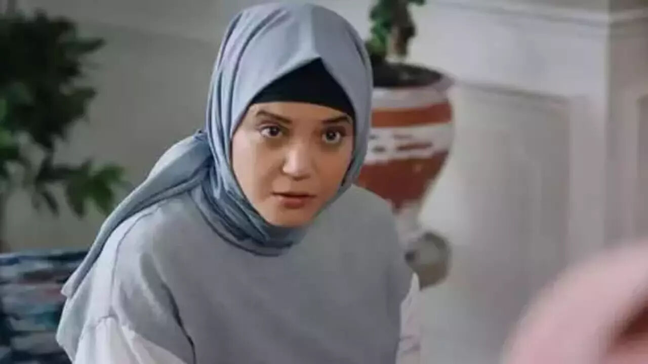 Feyza Civelek'ten üzen haber! Sevenlerinden dua isteyerek duyurdu - 1. Resim