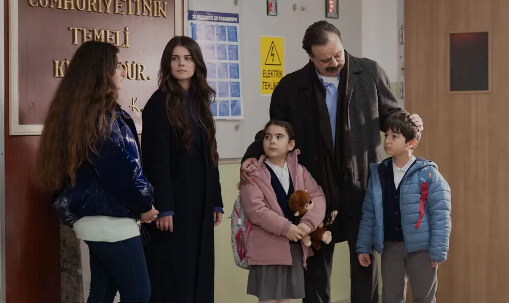 Sahipsizler ne zaman, bu akşam var mı, final mi yapacak? Sahipsizler 15. bölüm merakla bekleniyor! Sahipsizler ne zaman, bu akşam var mı, final mi yapacak? Sahipsizler 15. bölüm merakla bekleniyor! - 1. Resim