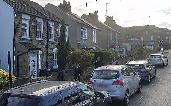 Yüzlerce şirket açıp vatandaşlık alıyorlar! İşte FETÖ'nün 'Londra' taktiği - 1. Resim