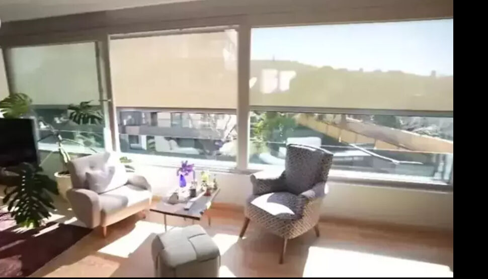 Akasya Asıltürkmen modern ve şık evinin kapılarını ilk kez açtı! Her detayı dikkat çekti Akasya Asıltürkmen modern ve şık evinin kapılarını ilk kez açtı! Her detayı dikkat çekti - 2. Resim