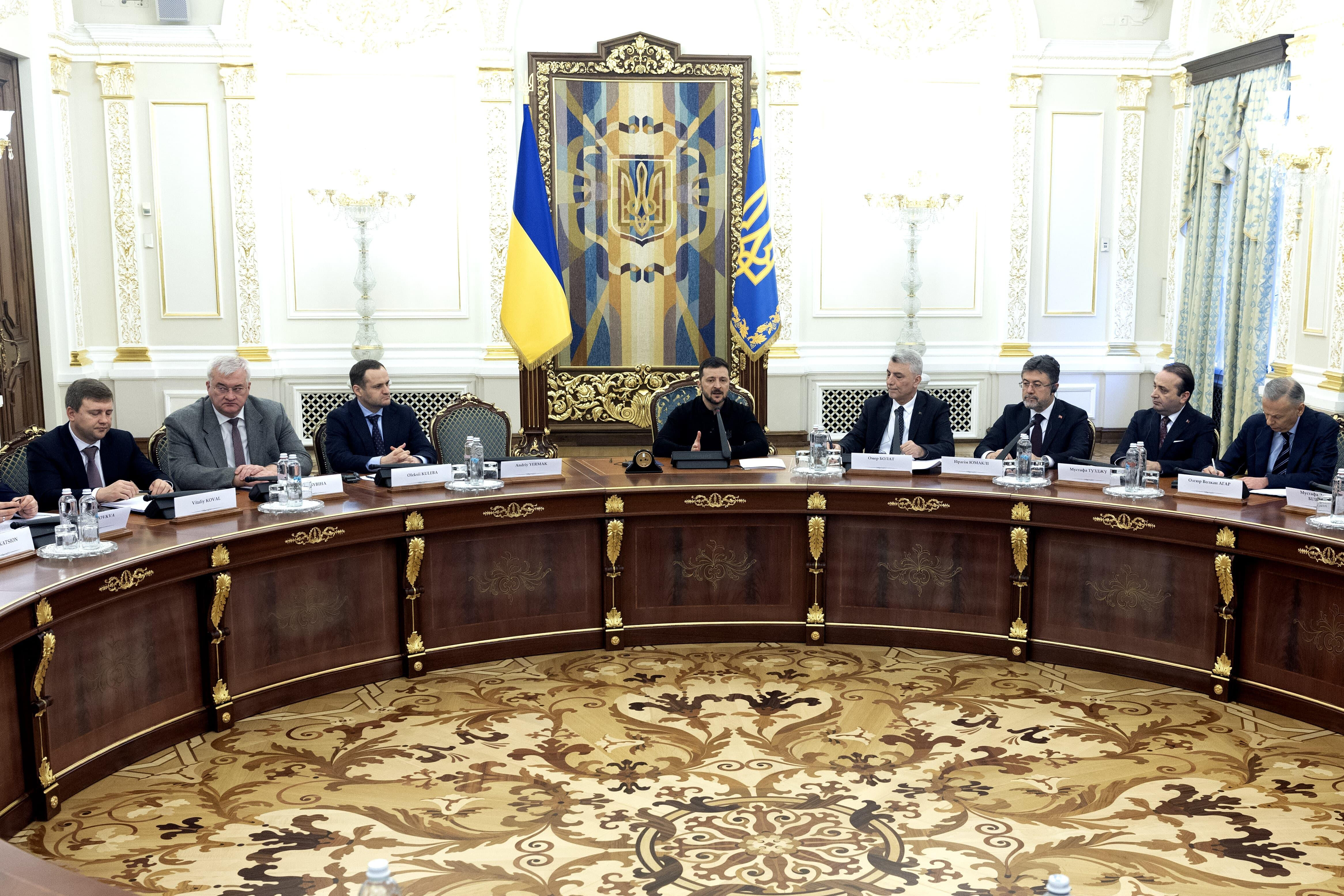 Bakanlar Bolar ve Yumaklı Kiev'de! Zelenskiy ile üst düzey görüşme - 2. Resim