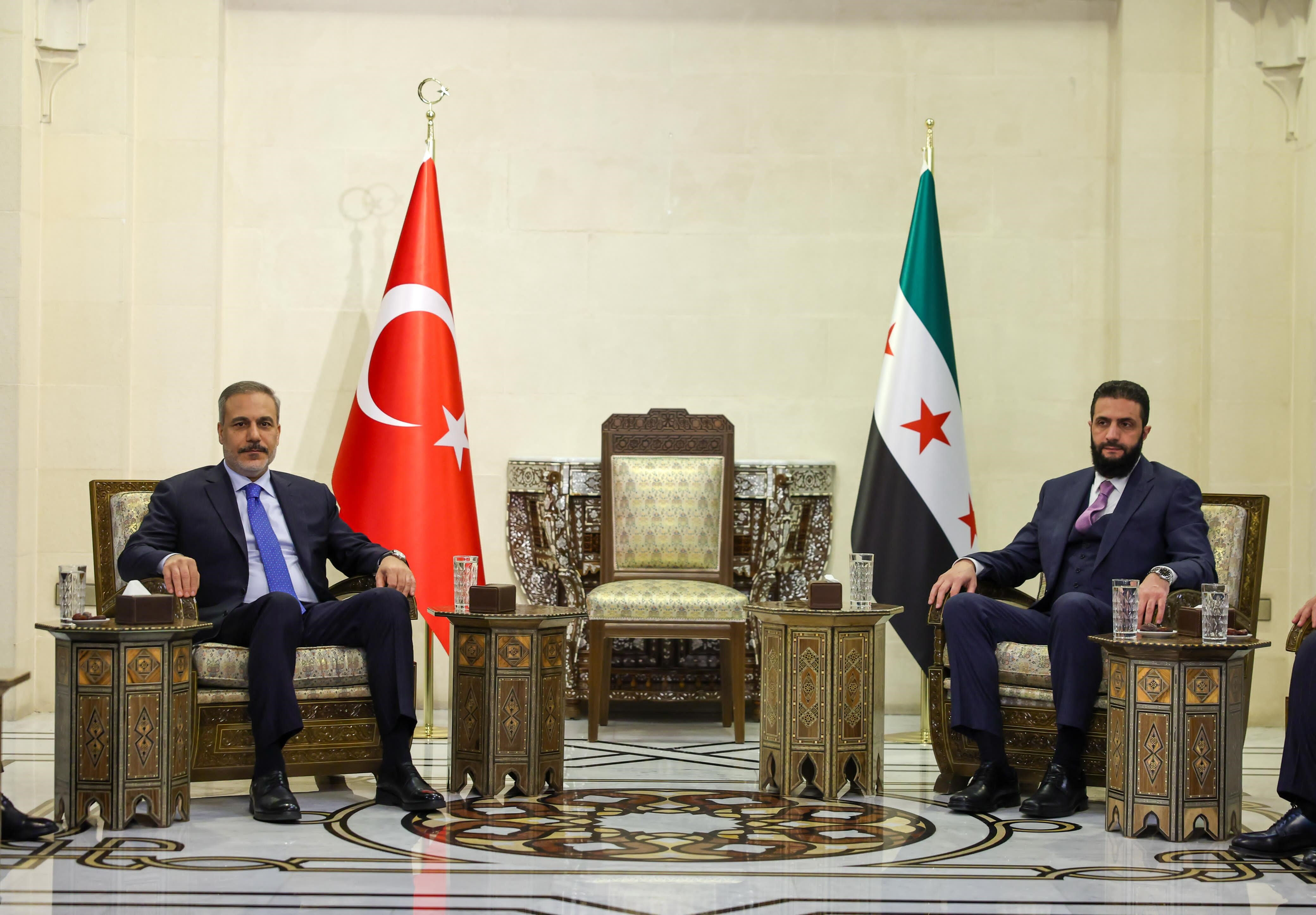 Bakanlar Fidan ve Güler ile MİT Başkanı Kalın Suriye'nin başkenti Şam'da! Bakanlar Fidan ve Güler ile MİT Başkanı Kalın Suriye'nin başkenti Şam'da! - 4. Resim