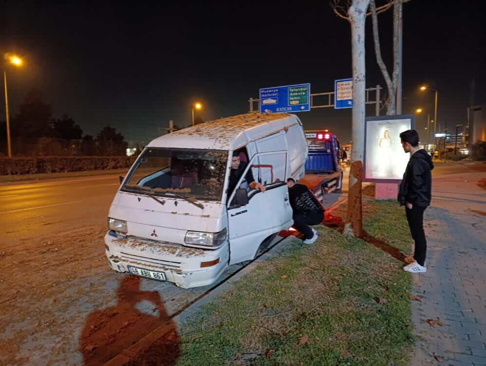 Bursa'da zincirleme kaza! Çok sayıda yaralı var - 1. Resim