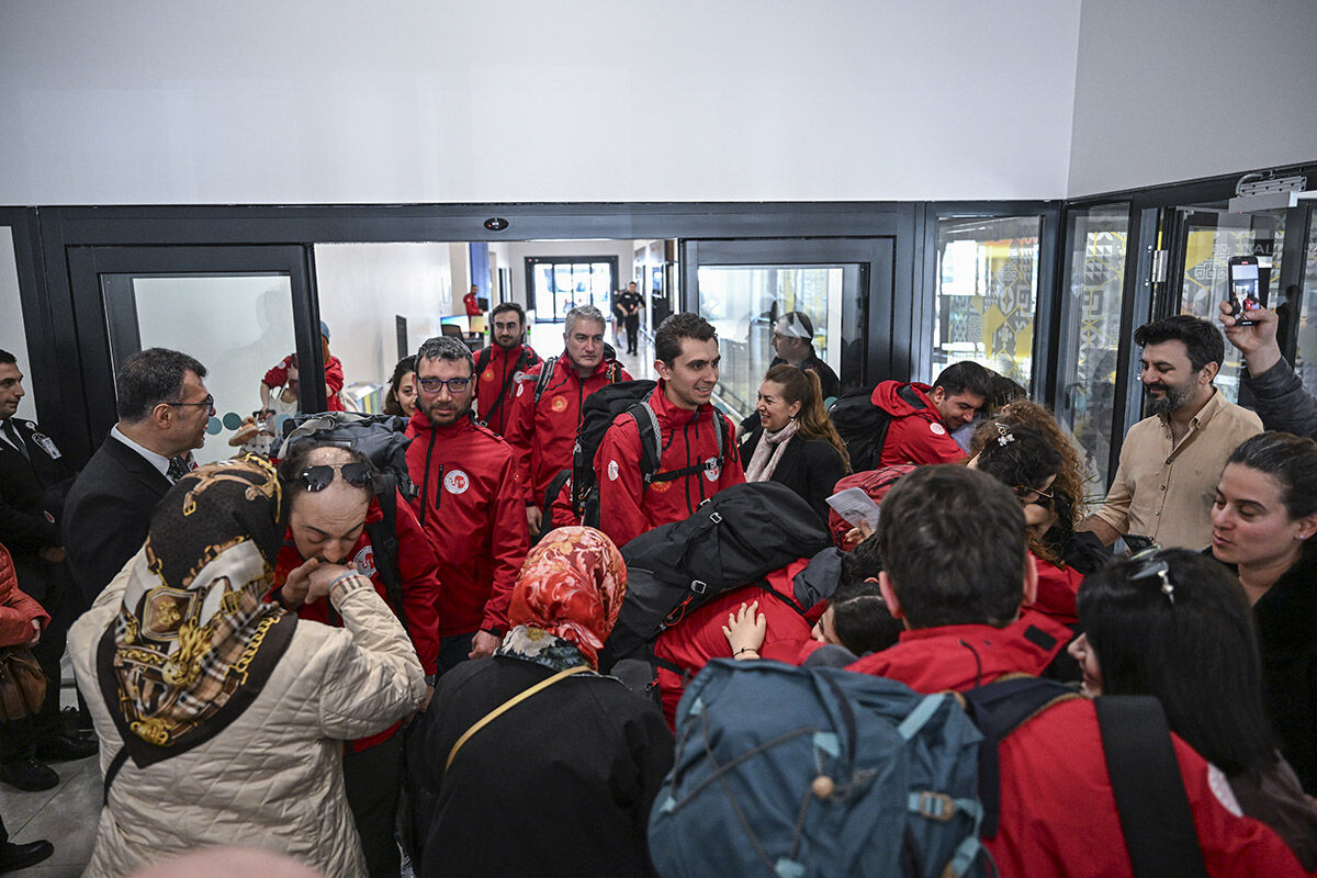 Dünyanın öbür ucundan geldiler! Antarktika Bilim Seferi ekibi yurda döndü Dünyanın öbür ucundan geldiler! Antarktika Bilim Seferi ekibi yurda döndü - 2. Resim