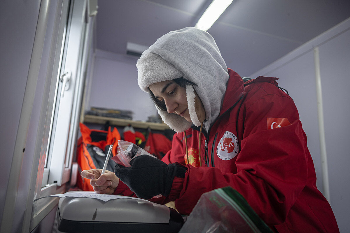 Dünyanın öbür ucundan geldiler! Antarktika Bilim Seferi ekibi yurda döndü Dünyanın öbür ucundan geldiler! Antarktika Bilim Seferi ekibi yurda döndü - 7. Resim