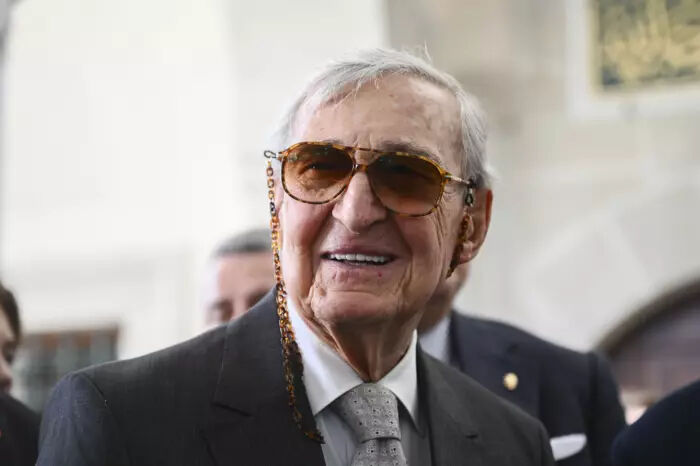 Rahmi Koç videosu nedeniyle fenomen Mehmet Ali Çatal'ın ifadeye çağrıldığı öğrenildi O video gündem olmuştu! Koç ailesi şikayetçi oldu: Fenomen Mehmet Ali Çatal ifadeye çağrıldı - 2. Resim