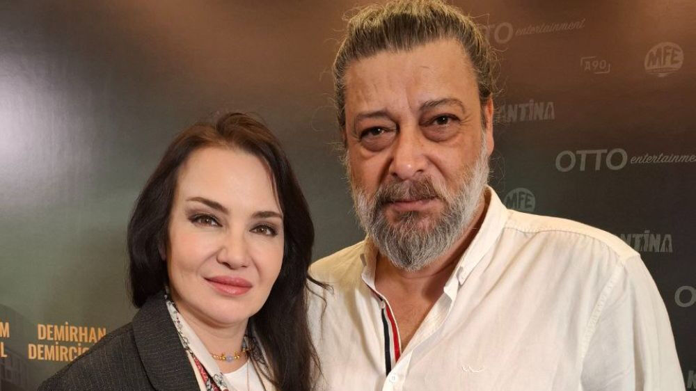 Ünlü oyuncu Deniz Uğur'un eşinden üzen haber geldi! Kalp krizi geçirdi Ünlü oyuncu Deniz Uğur'un eşinden üzen haber geldi! Kalp krizi geçirdi - 1. Resim