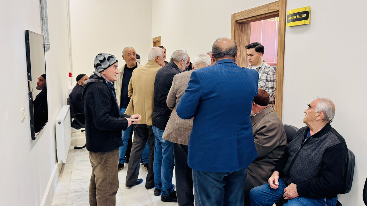 Elazığ'da 73 yıl sonra adalet! Binlerce konutun tapusu veriliyor Elazığ'da 73 yıl sonra adalet! Binlerce konutun tapusu veriliyor - 4. Resim
