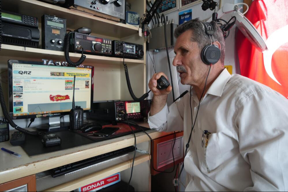 Hobi amaçlı kurdu! 180 ülke ile haberleşiyor - 1. Resim