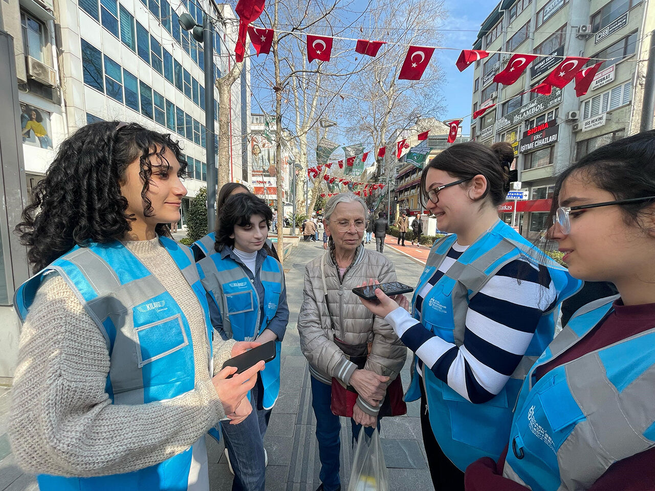 1200 öğrenci küsleri barıştırıp camileri temizliyor! İyilik Kılavuzu Hareketi ramazanda iyiliğin peşinde koşuyor 1200 öğrenci küsleri barıştırıp, camileri temizliyor! İyilik Kılavuzu Hareketi ramazanda iyiliğin peşinden koşuyor - 1. Resim