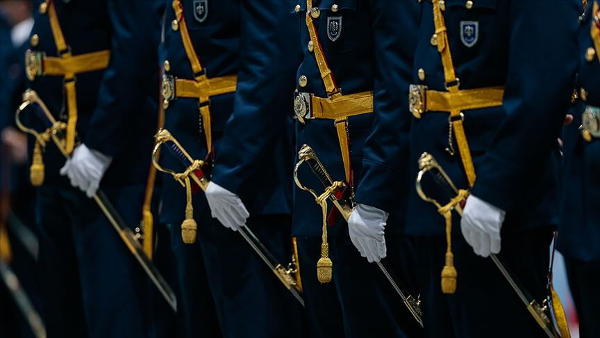 Subayların yatay geçişi yasaklandı mı? Subay ve Astsubaylara ilişkin yönetmelik değişti! - 1. Resim