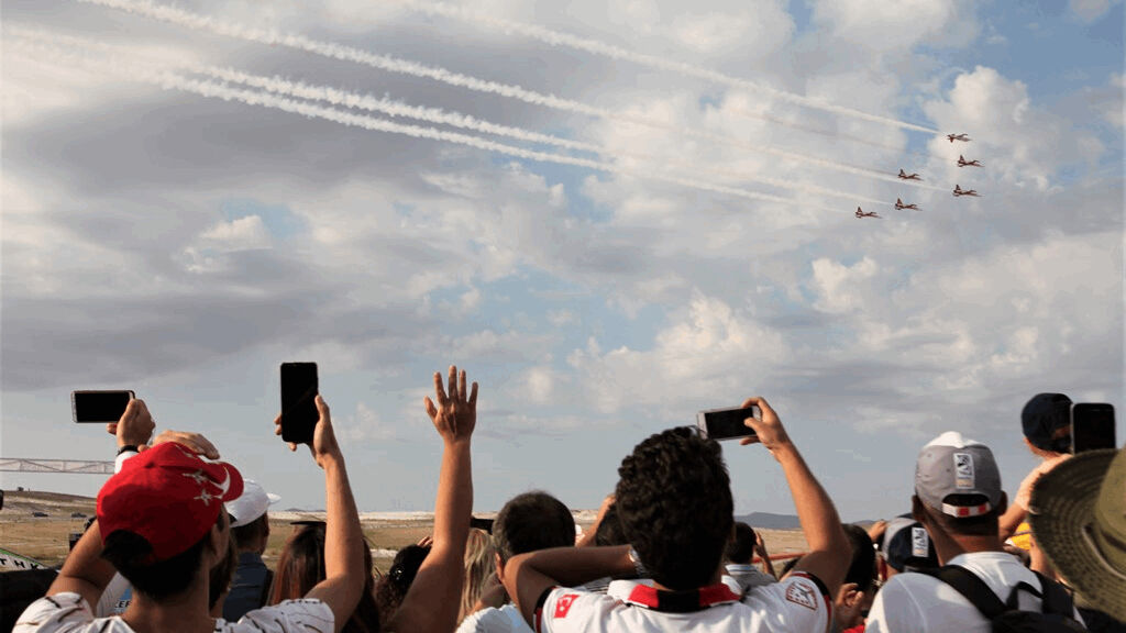 Türk Yıldızları gösteri programı belli oldu: 15 Mart Türk Yıldızları Çanakkale gösteri uçuşu saat kaçta, nerede?  - 3. Resim