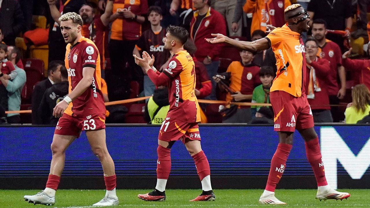 "Yanına başka Osimhen'ler lazım" Spor yazarları Galatasaray için ne dedi?