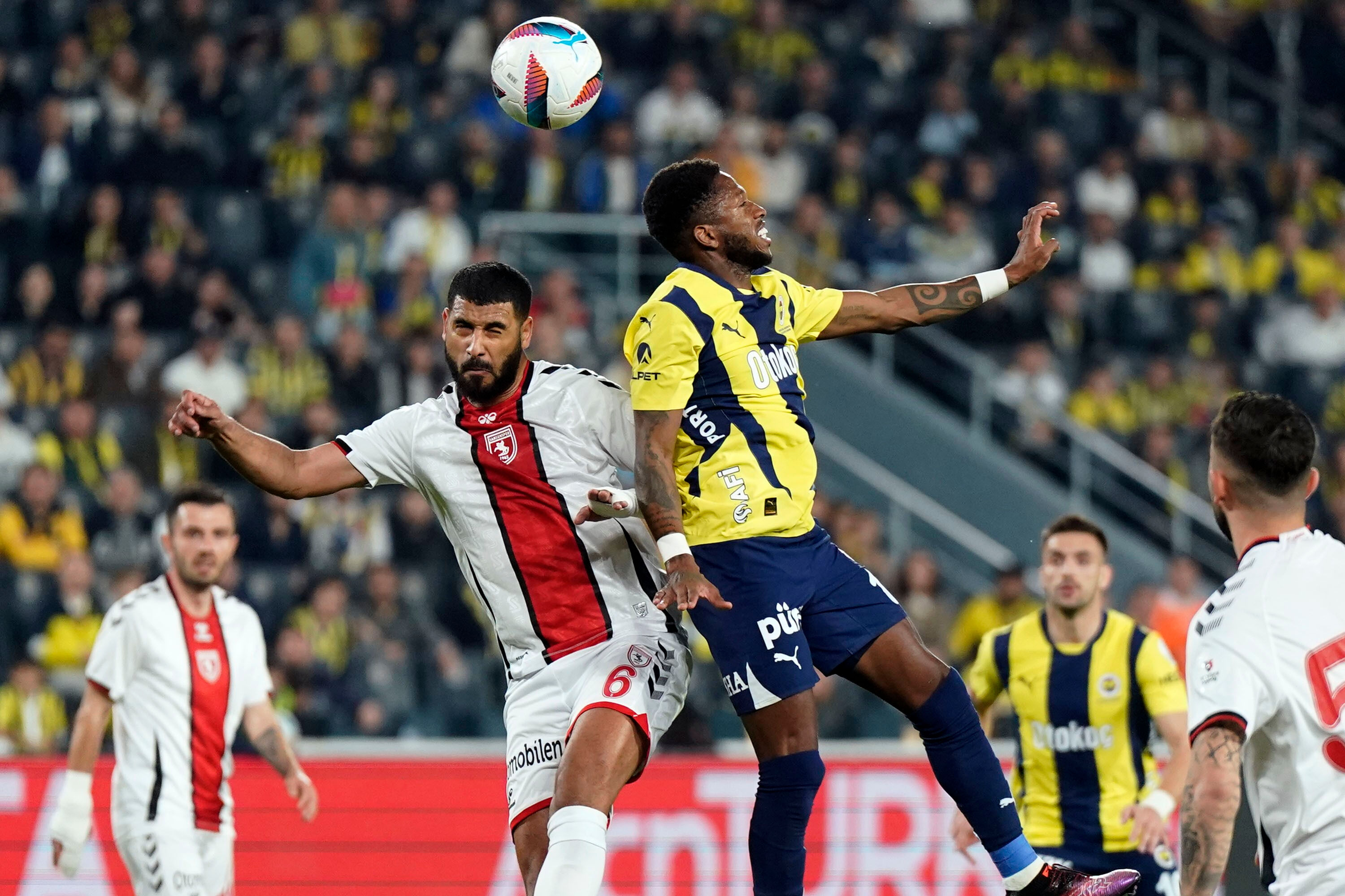 Darbe üstüne darbe! Fenerbahçe ligde de ağır yaralı CANLI ANLATIM | Fenerbahçe - Reeder Samsunspor - 2. Resim